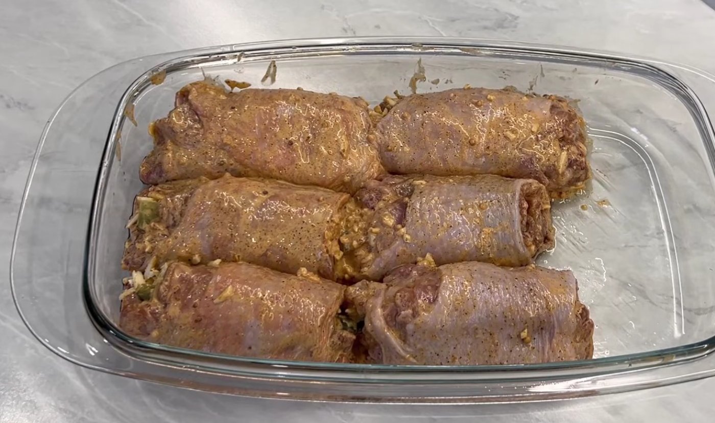 курячий рулет з начинкою