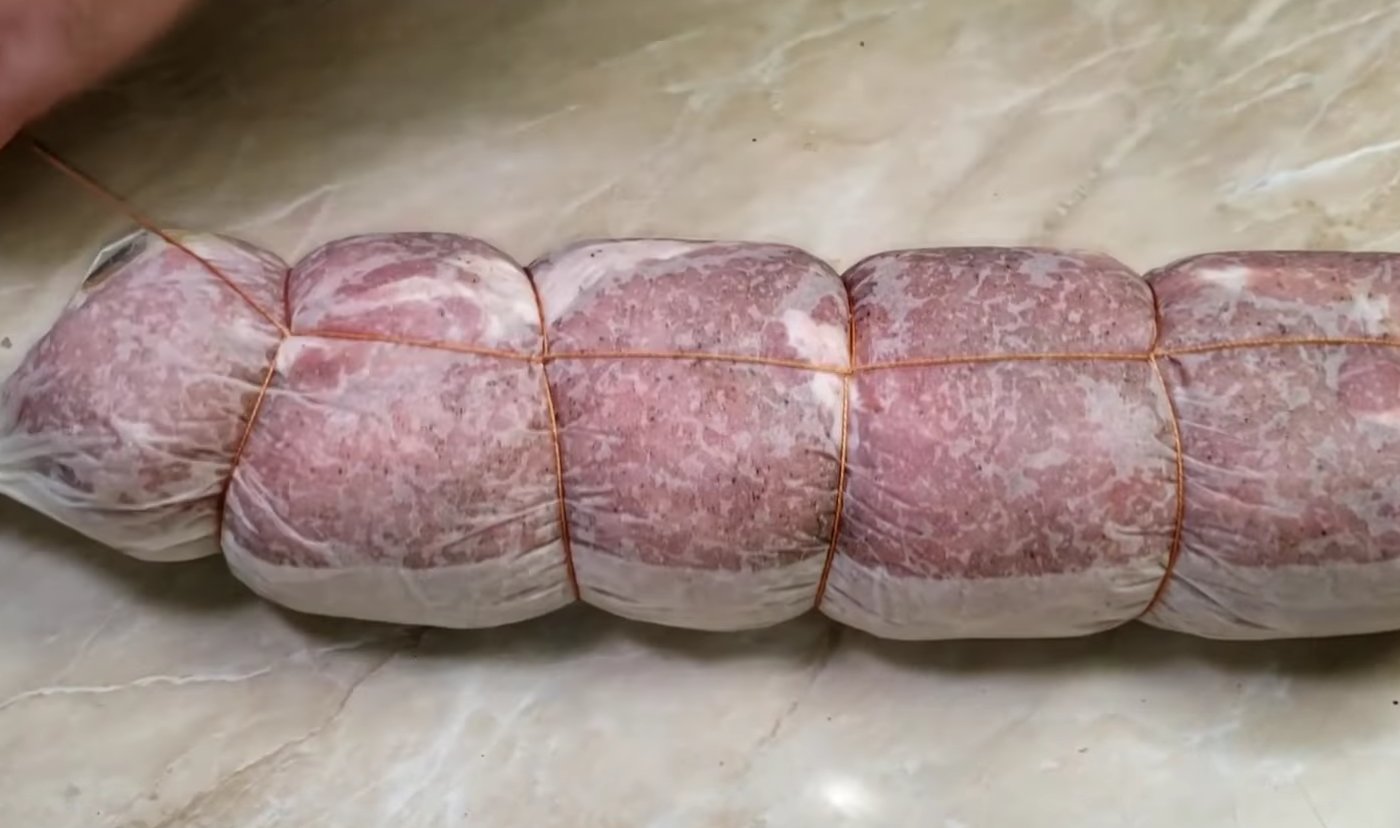 Спробувала новий рецепт: м’ясний рулет з куркою та грибами - на Різдво готуватиму 100%