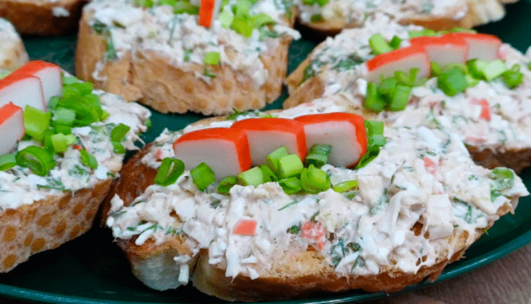 Без цих бутербродів не обходиться жодна гостина! Закуска, яка підкорила всіх