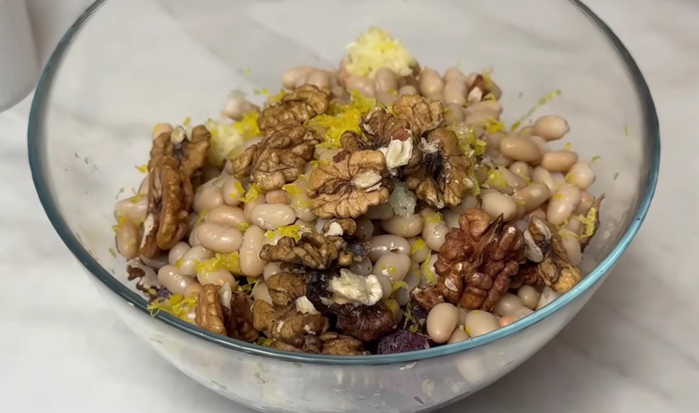 Беру буряк, банку квасолі і готую смачну намазку! Овочевий паштет, який з'їдять за хвилину