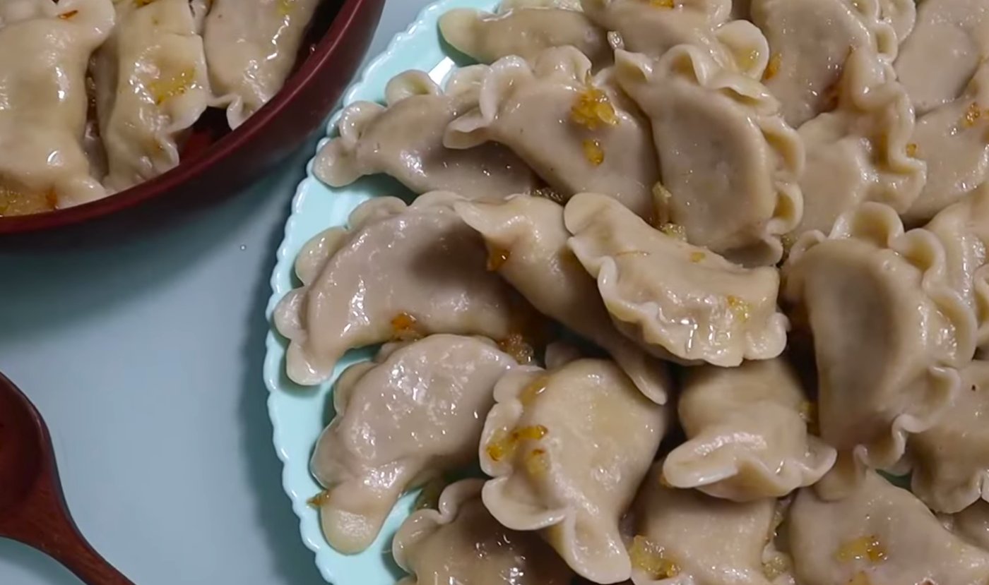 Вареники з квашеною капустою та сушеними білими грибами на Святвечір! Рецепт найкращого тіста