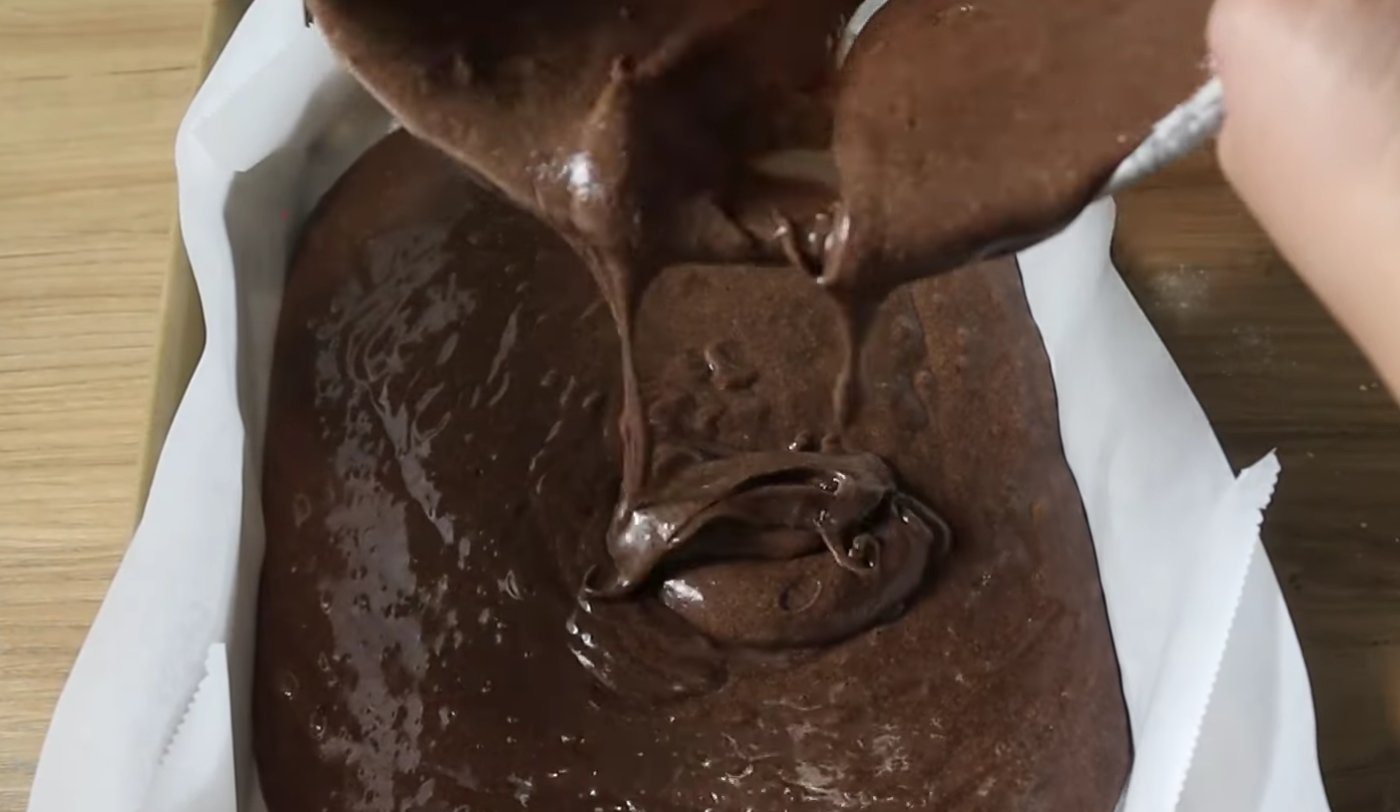 Домашній пляцок Снікерс