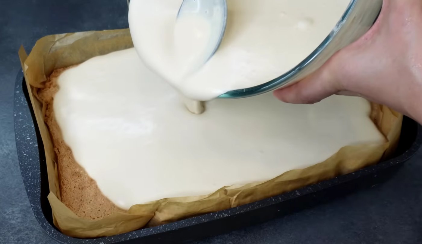 Спекла на Миколая пляцок-тістечко "До кави", яке хочеться їсти кожен день