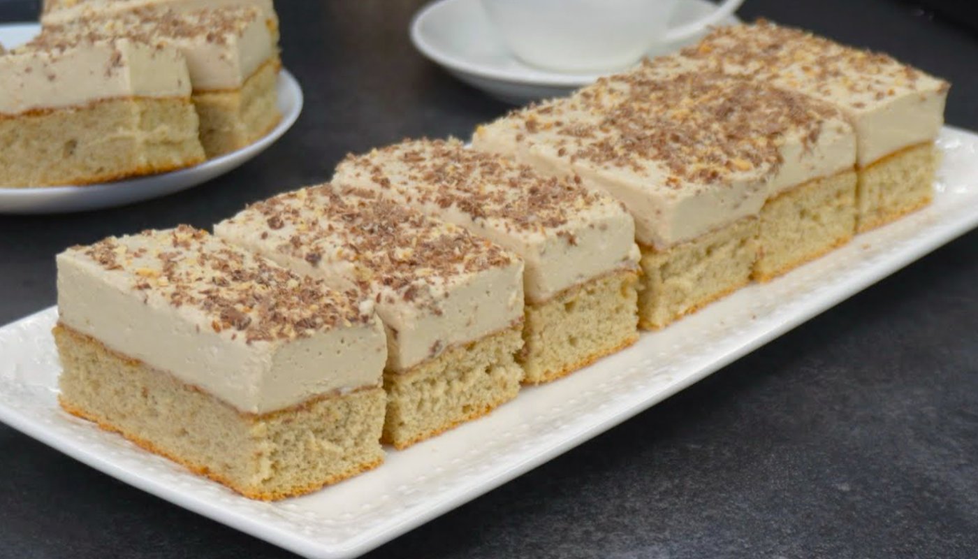 Спекла на Миколая пляцок-тістечко "До кави", яке хочеться їсти кожен день