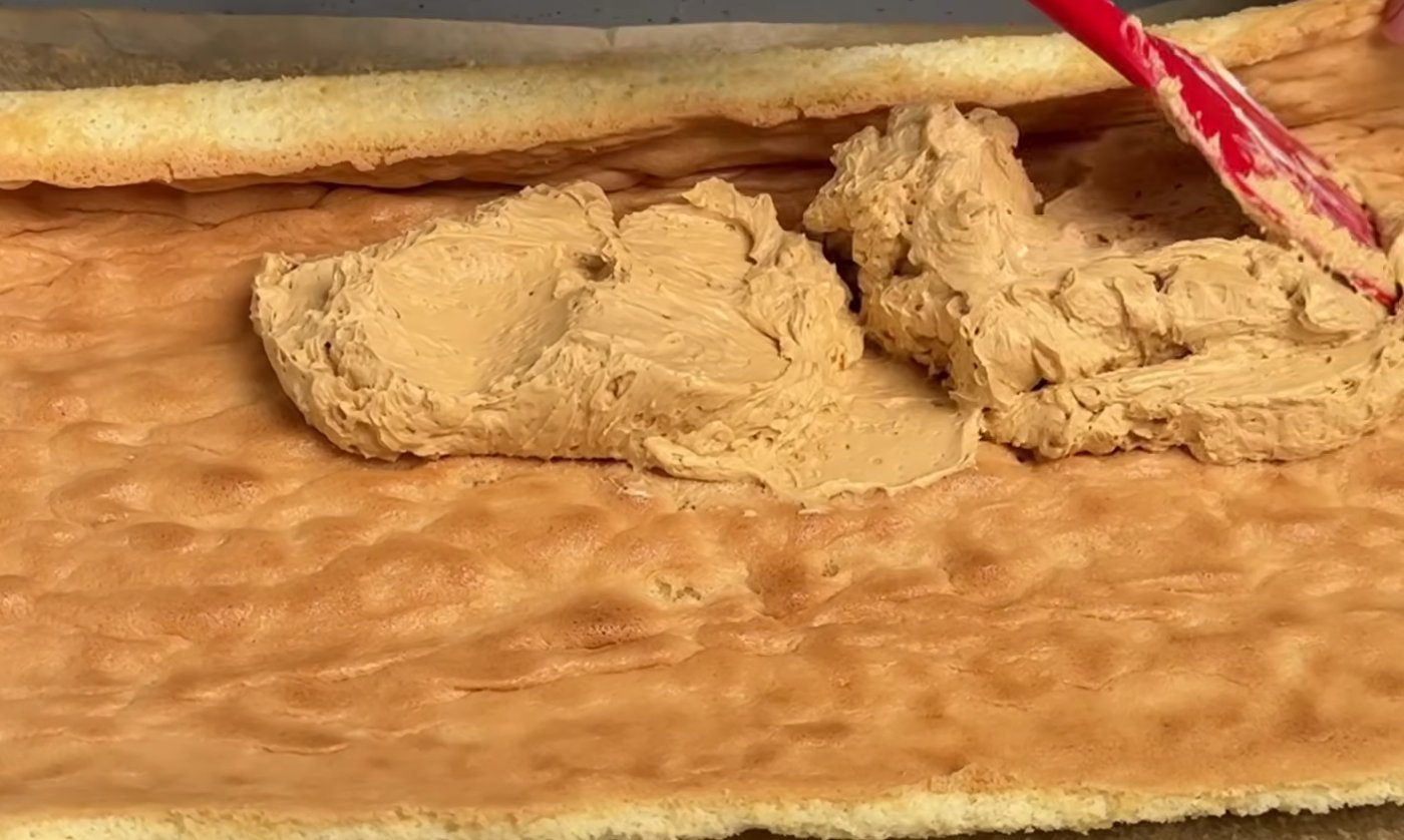 Бісквітний рулет "Корівка"! Вдалий бісквіт для рулетів, який не ламається і легко згортається!