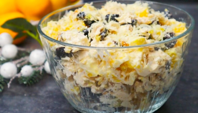 5 хвилин і гості в захваті! Салат "Новорічний поцілунок", мега вдале поєднання