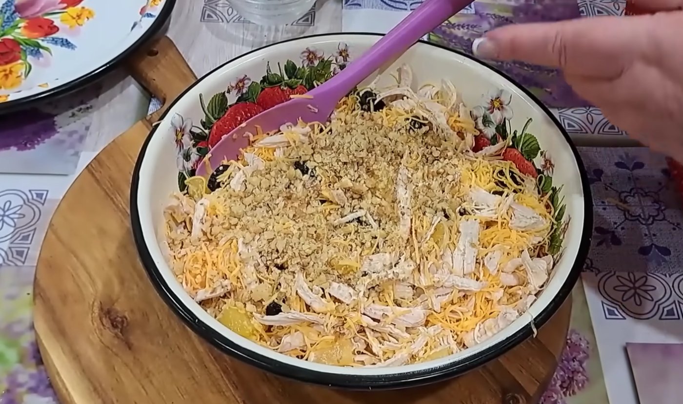 Салат з куркою, який підкорить всіх гостей на Новий рік 2026