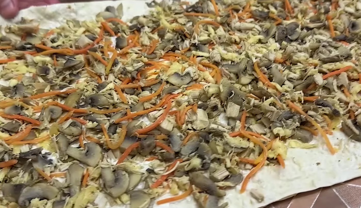 Шикарний рецепт закуски з лаваша на святковий стіл! Проста, але шалено смачна