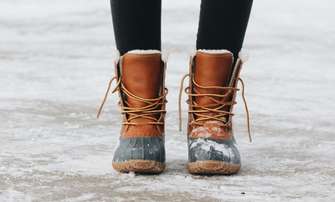 Як утеплити взуття зсередини: що класти під устілку, щоб ноги не мерзли навіть у -30°C