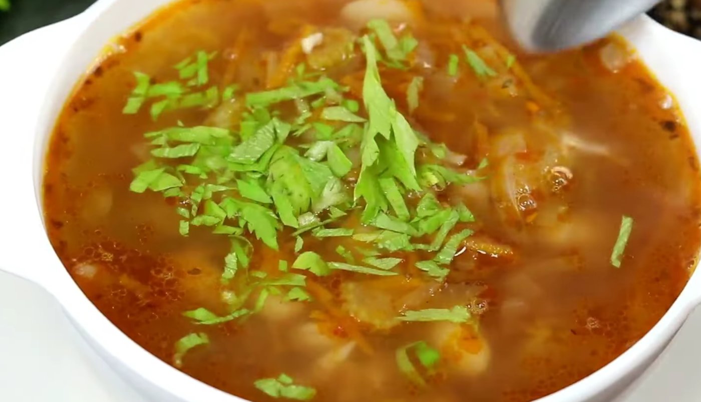 грецький суп з квасолею