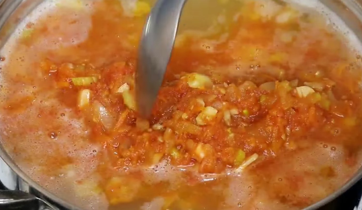 грецький суп з квасолею