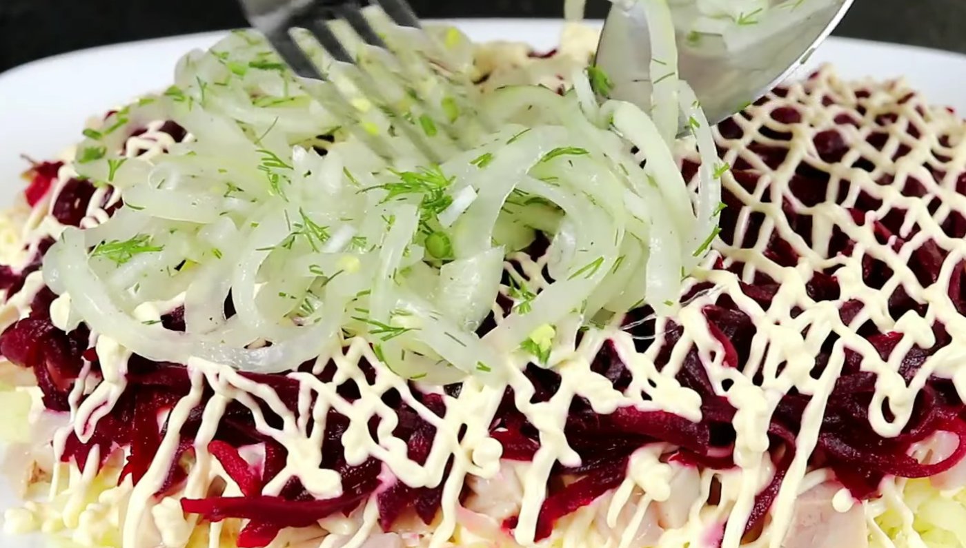 Всього 4 інгредієнти, а смак чарівний! Салат "Кохані мрії" - і всі в захваті