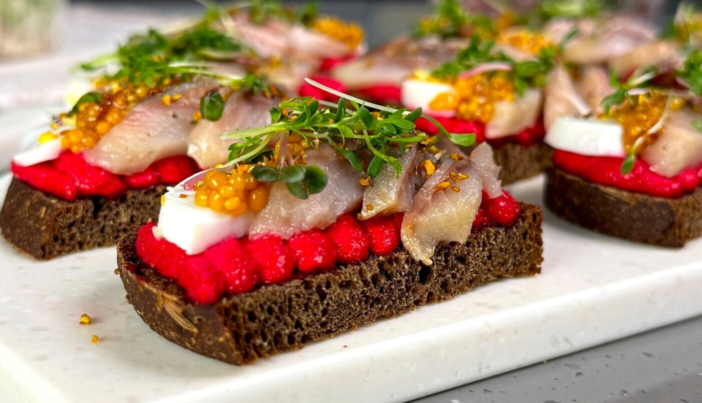 Бутерброди "Оселедець на шубі" — просто пісня! Смачні дуже!