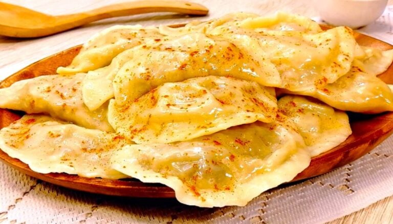 Вареники з капустою та грибами