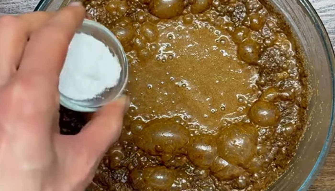 Пісні шоколадні Ажурні млинці на воді 