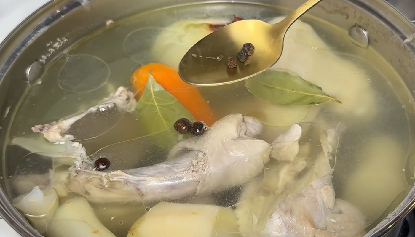 Німецький суп з сосисками