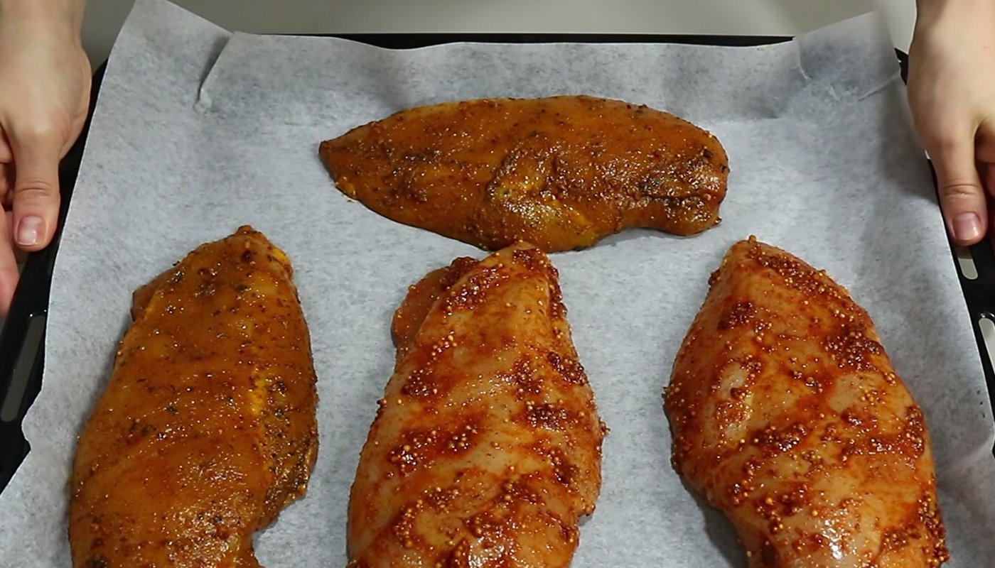 Куряча грудка в духовці