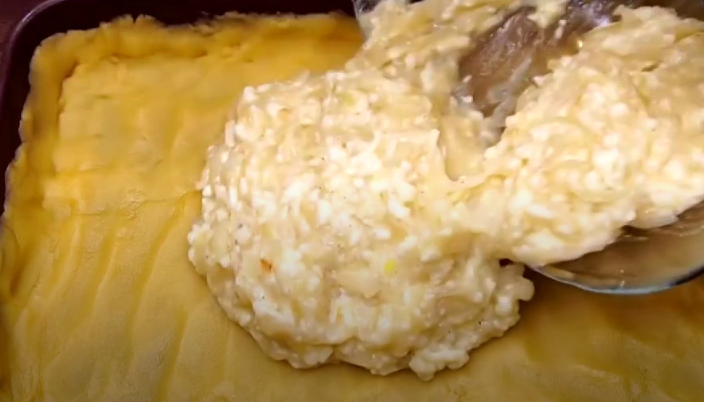 закусочний тертий пиріг з плавленими сирками