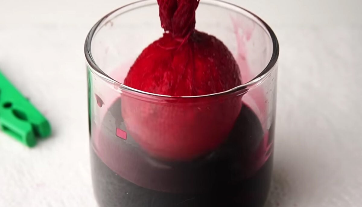 Як пофарбувати яйця на Великдень 2026