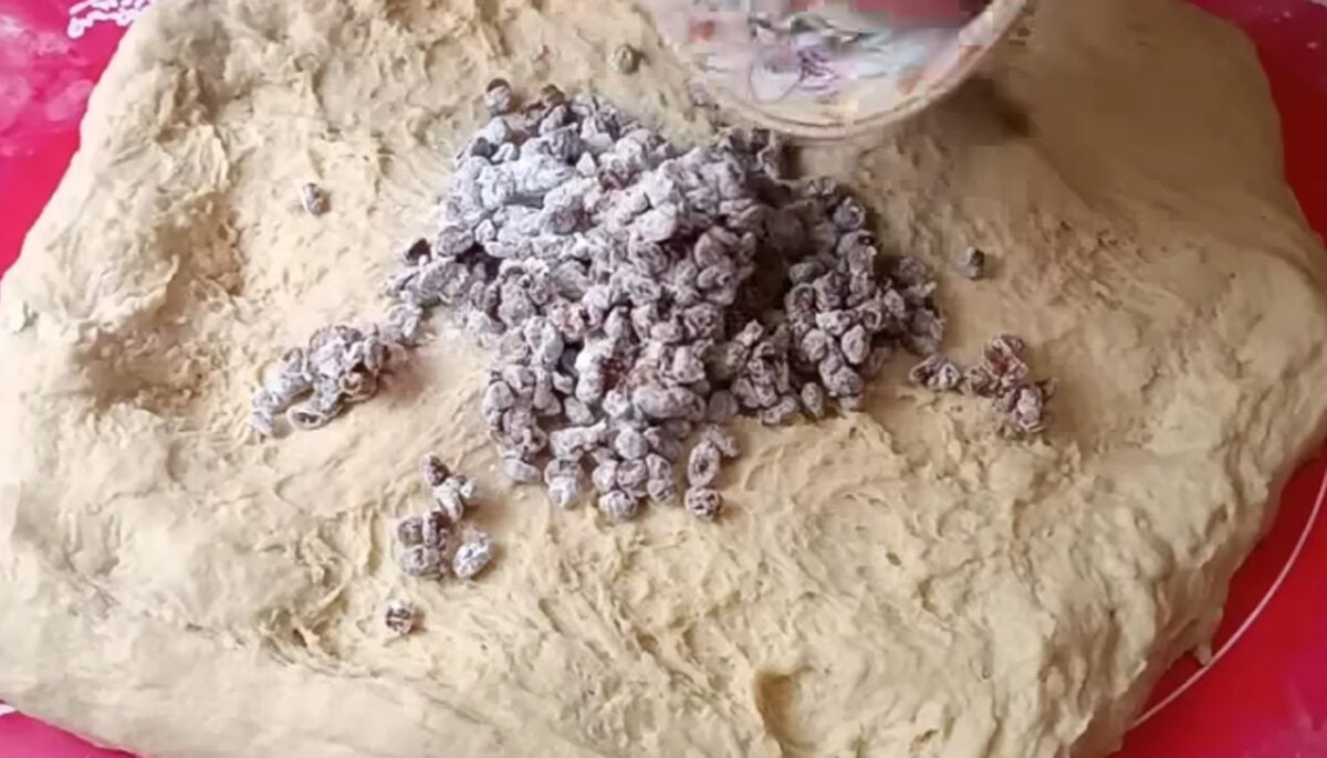 Тісто на традиційну паску на Великдень 2026 на пів л молока