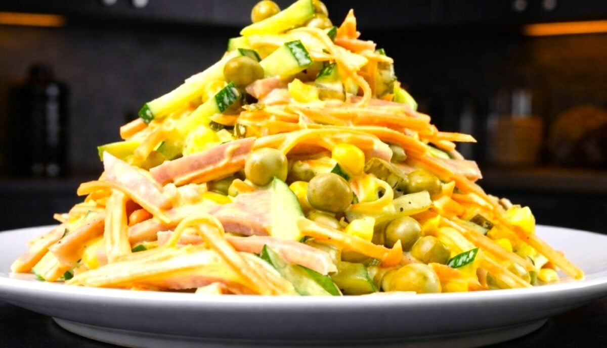 Салат "Оленка" за 10 хвилин - зникає зі столу першим: смачніший за Олів’є