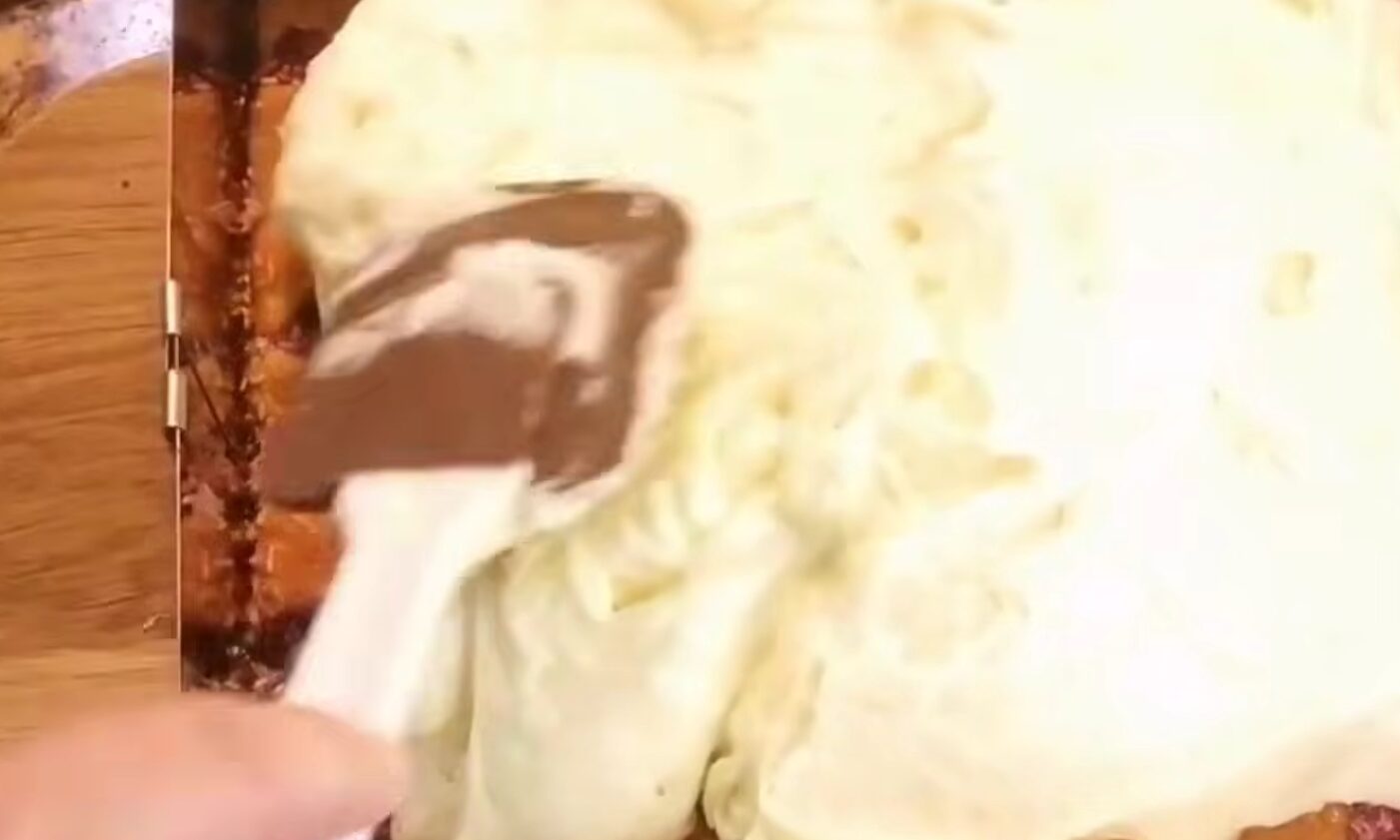 пляцок вишенька в снігу