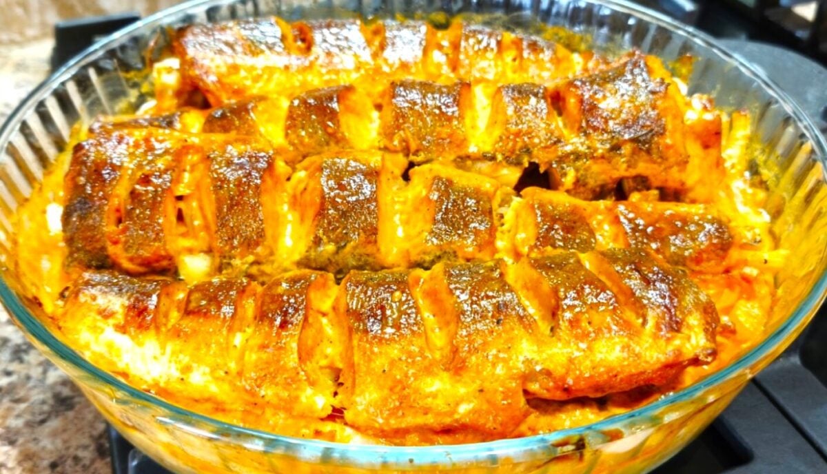 Думала, що приготувати на Страсний тиждень - цей хек в духовці виручив: весь секрет у маринаді