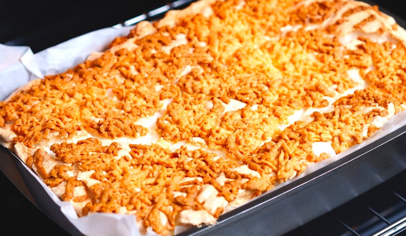 Коли на свята хочеться домашньої випічки без зайвих витрат: пиріг "Клеопатра" - з бабиних переписів