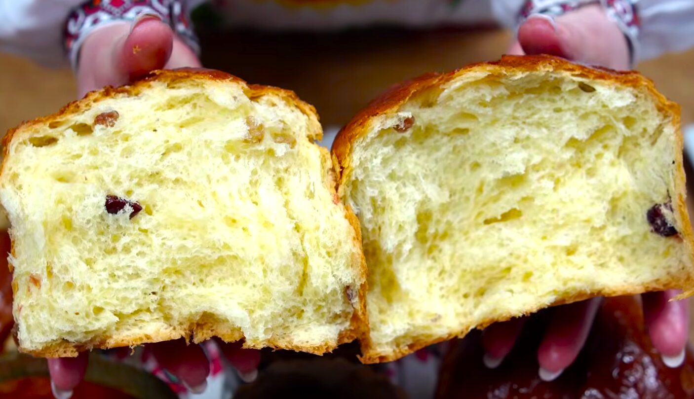 У Світлий четвер спекла цю паску на пробу: Ідеальна - пухкенька, жовтенька і солодка