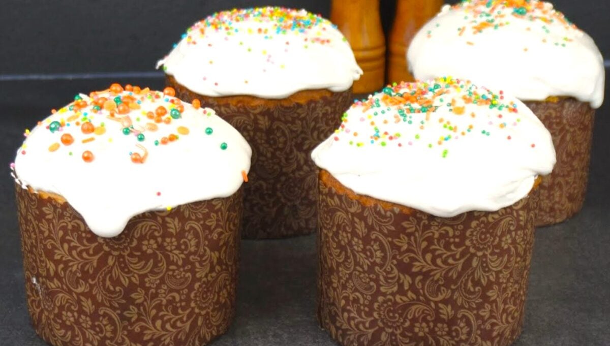 Коли на роботі запара, а ідеальну домашню Паску хочеться - цей рецепт виручає: м’яка, не кришиться і довго залишається свіжою