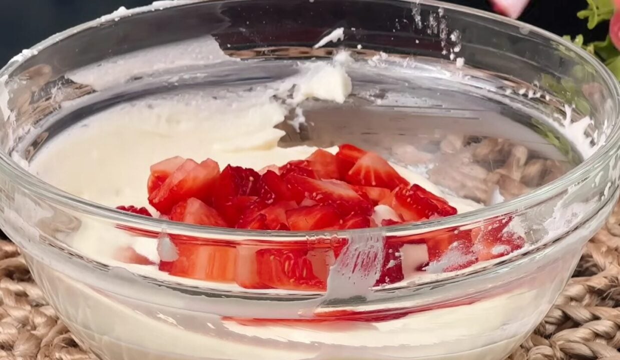 Сирна начинка до полуничного пирога