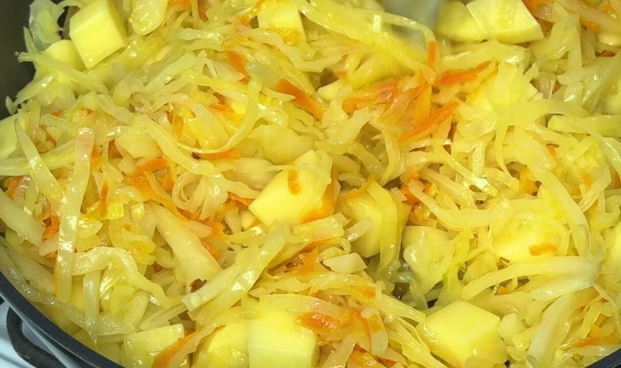 тушкована капуста