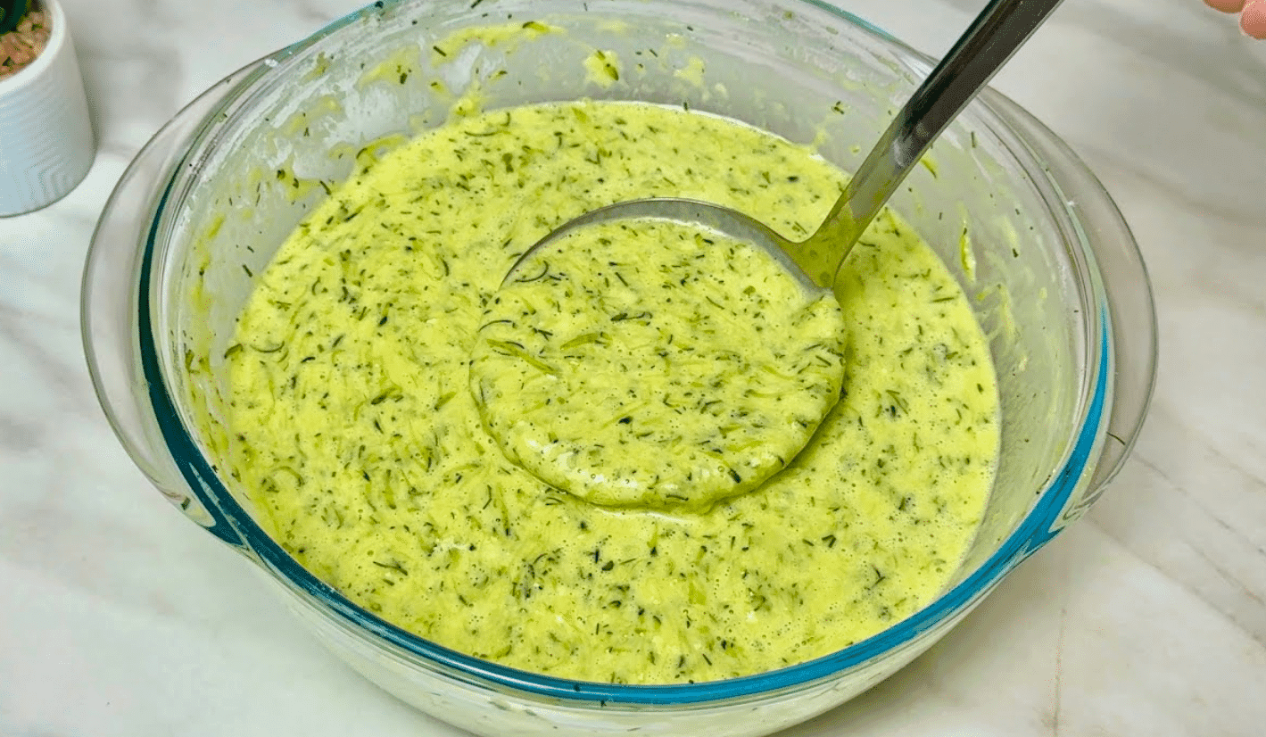 Просто натріть кабачки та додайте яйця! "Бомбезний" рецепт з кабачків, який готую часто влітку