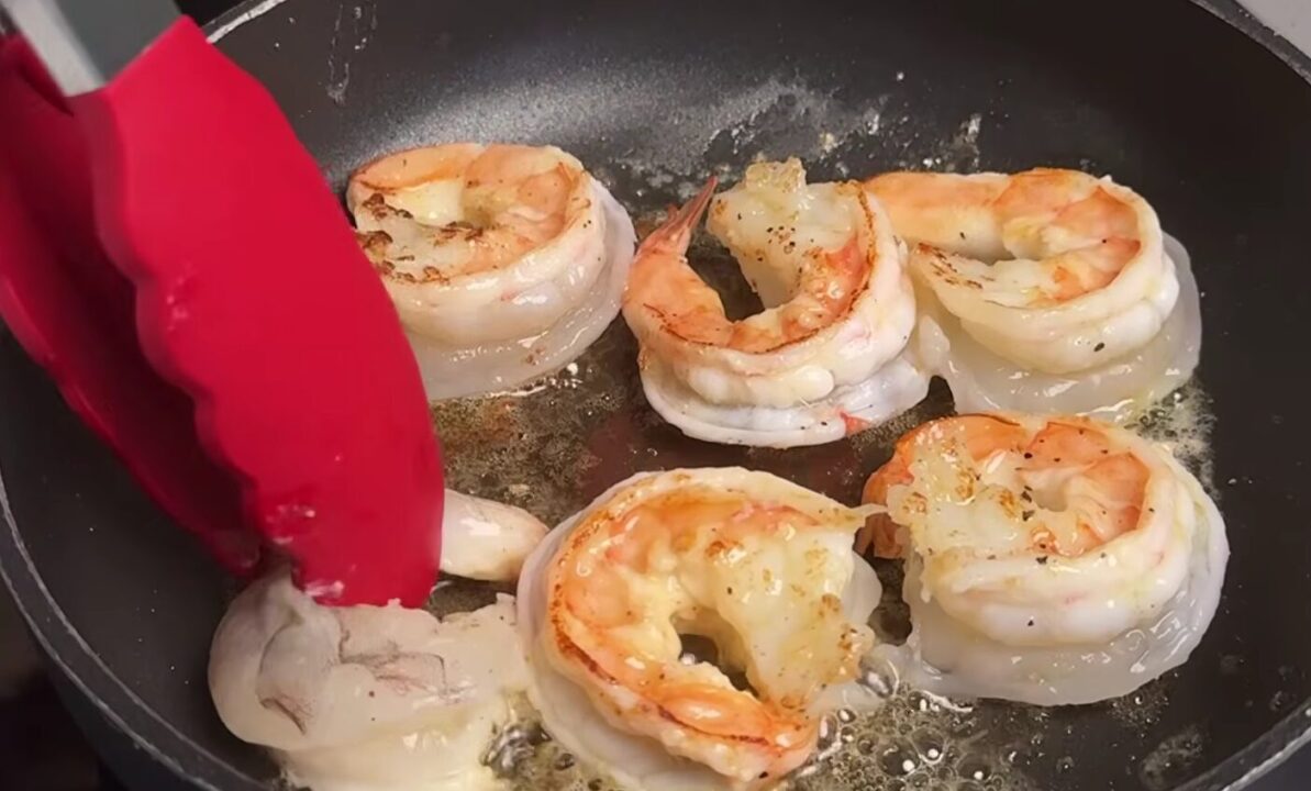 салат Графиня з креветками