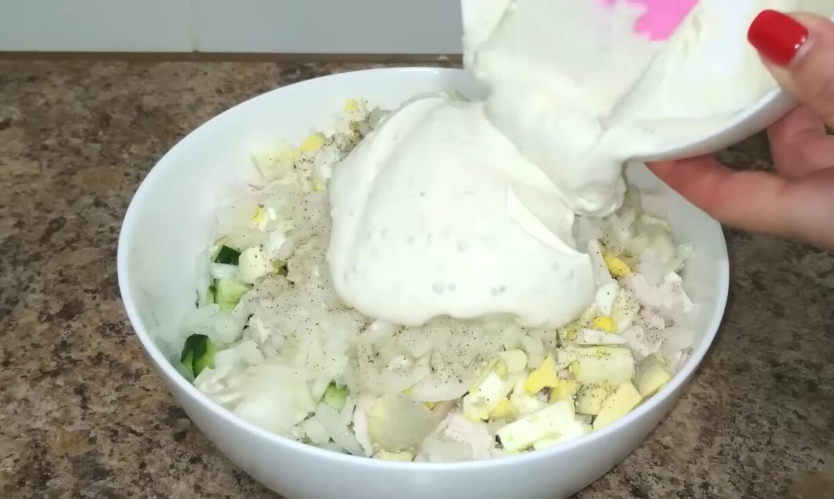 салат з цвітної капусти і курки