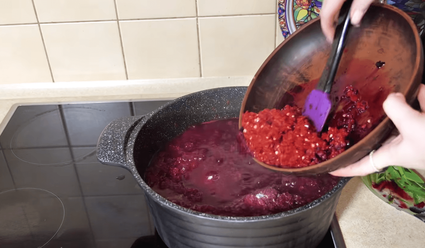 аджика з буряка Цвіклі рецепт