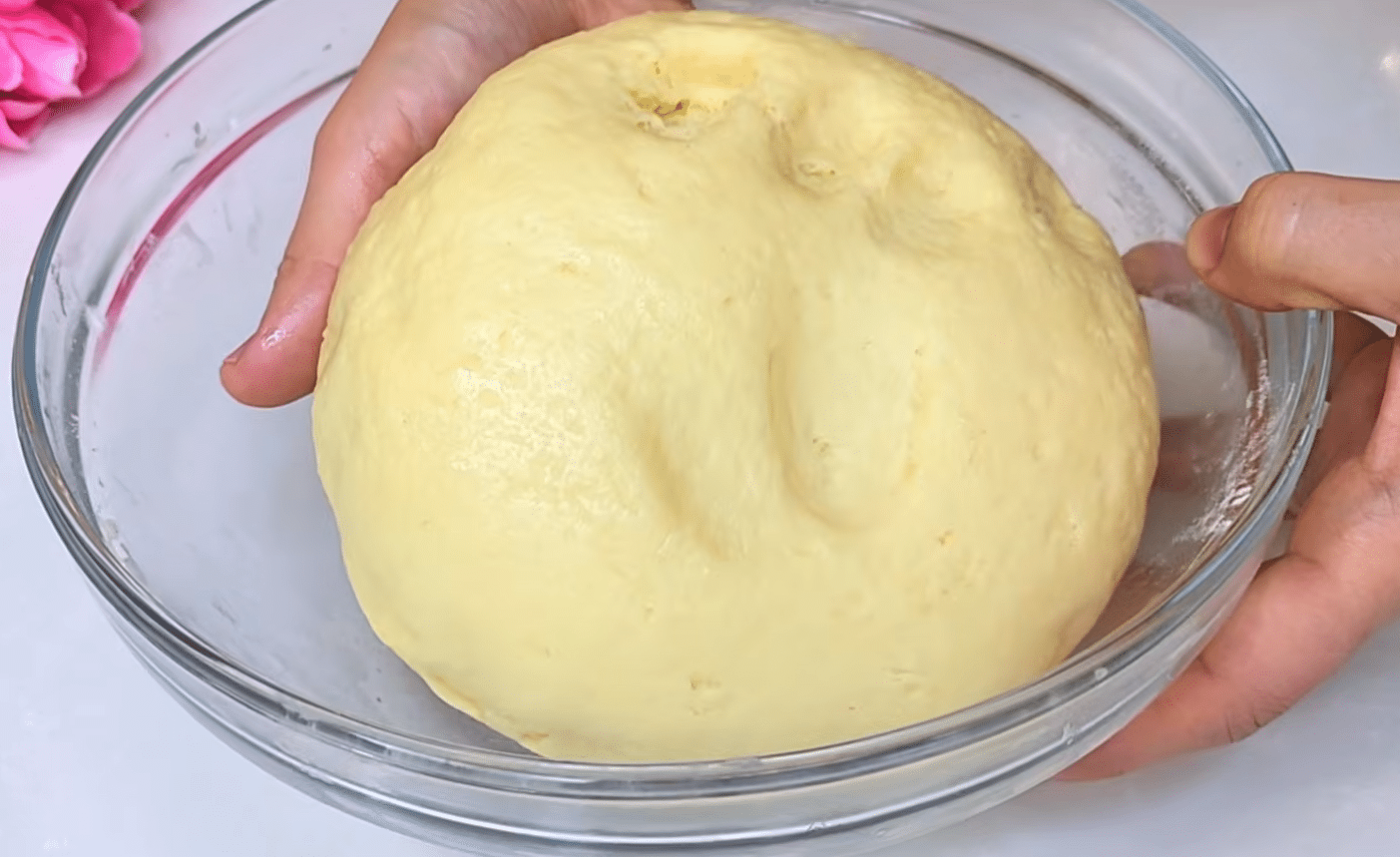 яблучний пиріг з горіхами та корицею